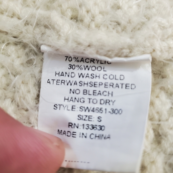 DANI Woman's Soft Cardigan Size Large - Picture 4 of 6